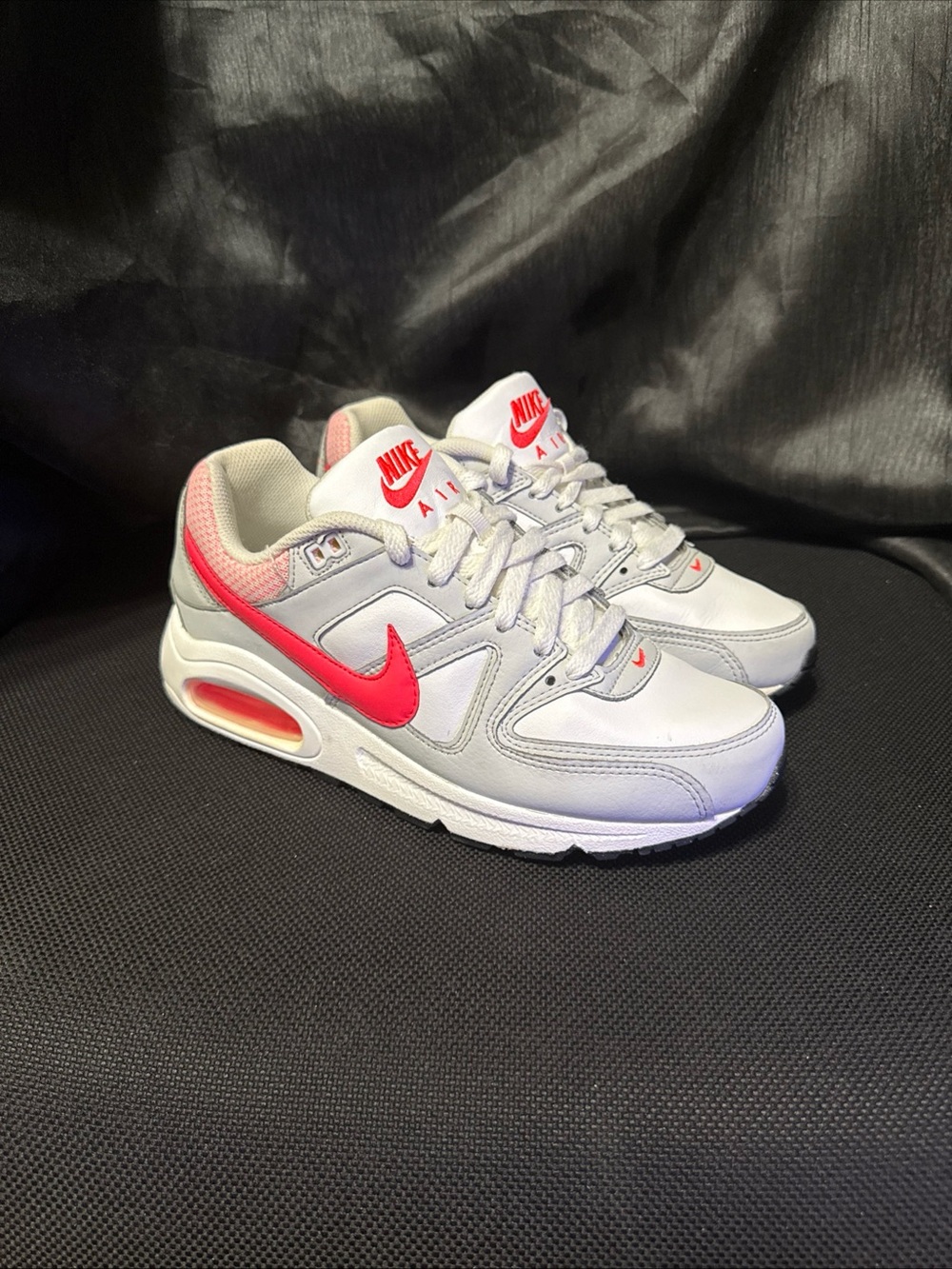 Nike Air Max Women Size 8 - White/ Pink /Gray